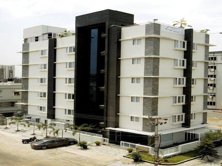 La Serene Hyderabad Exteriör bild